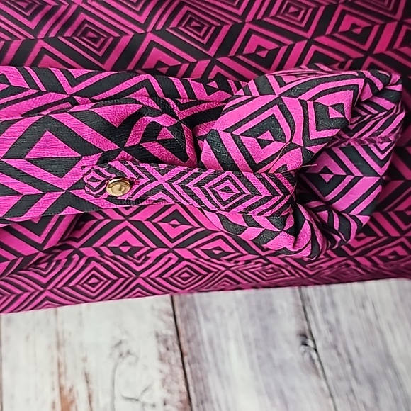 NEW DANA BUCHMAN CRANBERRY & BLACK LONG ROLL TAB SLEEVE BUTTON UP BLOUSE - Picture 10 of 16